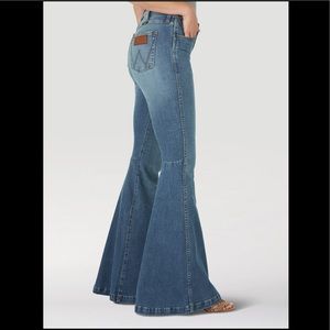Wrangler Super Flare Jeans